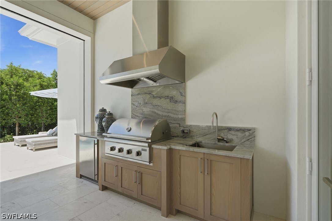 4 Bed Pool Home for Sale in Park Shore, photo 41