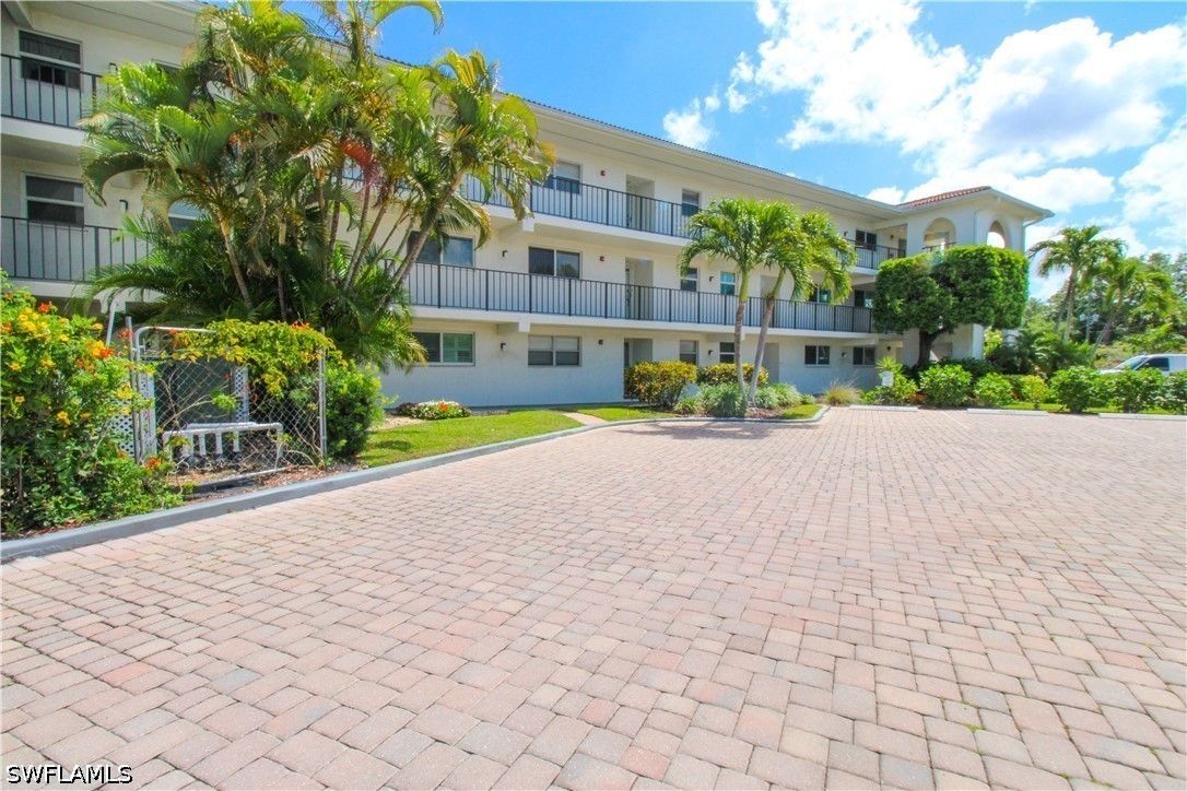 2 Bed Waterfront Home for Sale in Naples, photo 41