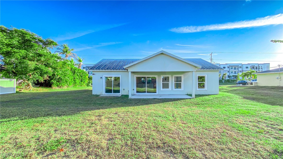 3 Bed SingleFamilyResidence for Sale in Cape Coral, photo 42