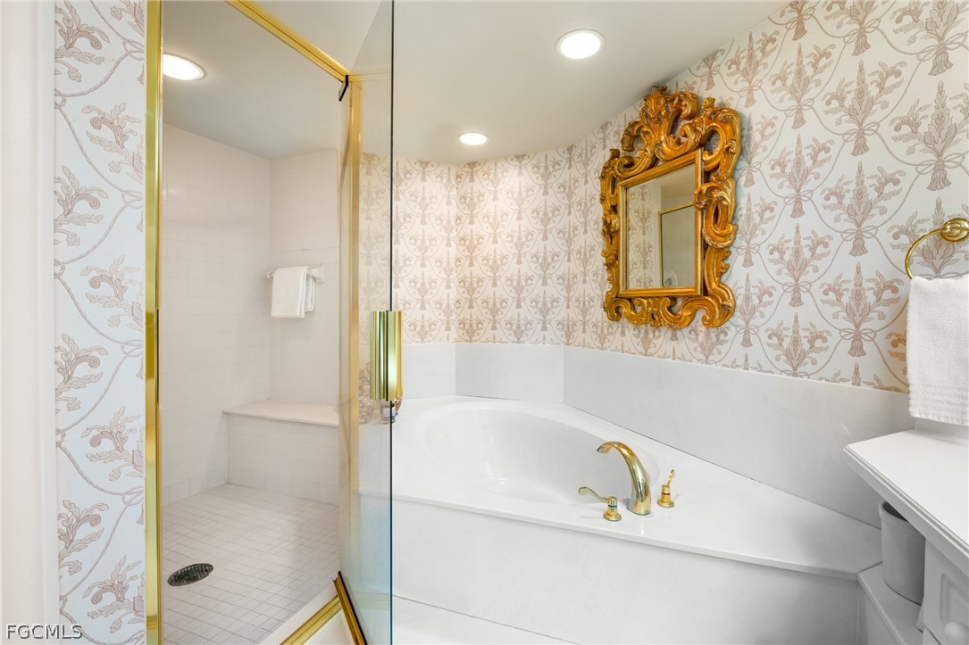 3 Bed Pool Home for Sale in Sanibel, photo 42