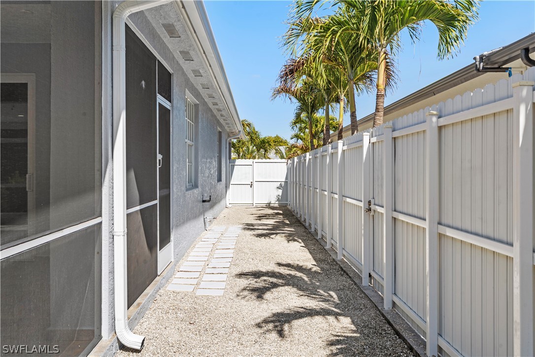3 Bed SingleFamilyResidence for Sale in Naples, photo 42