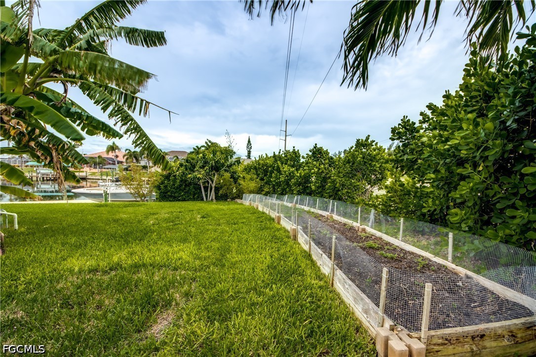 3 Bed Pool Home for Sale in Cape Coral, photo 42