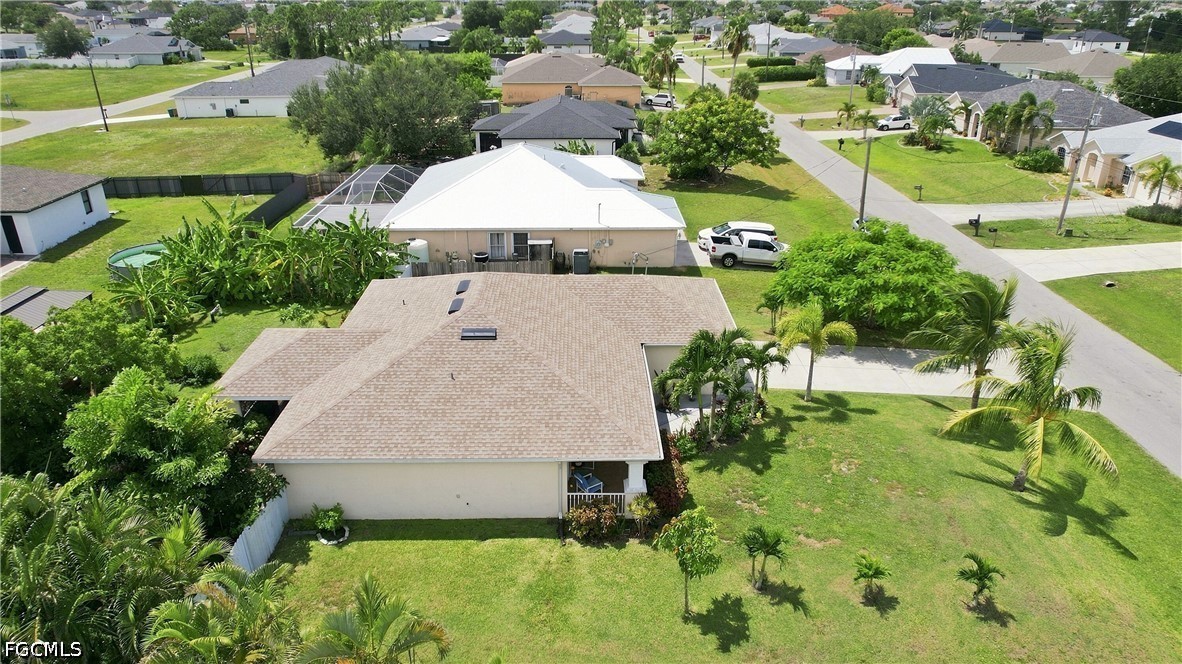 3 Bed SingleFamilyResidence for Sale in Cape Coral, photo 42