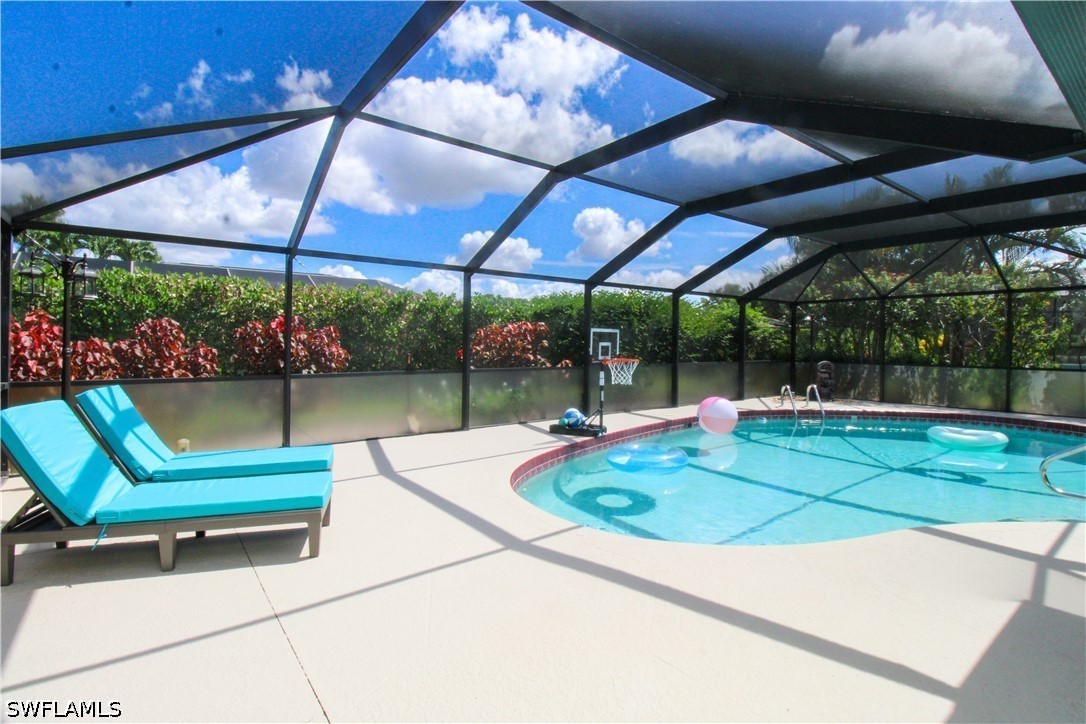 3 Bed Pool Home for Sale in Forest Hills, photo 42