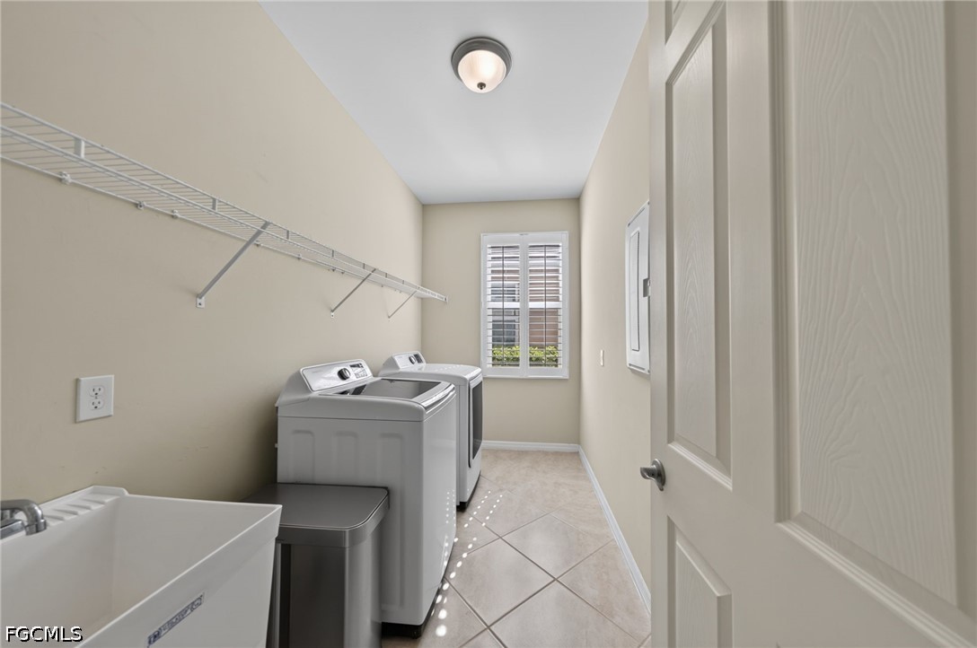 4 Bed SingleFamilyResidence for Sale in Venetian Pointe, photo 42