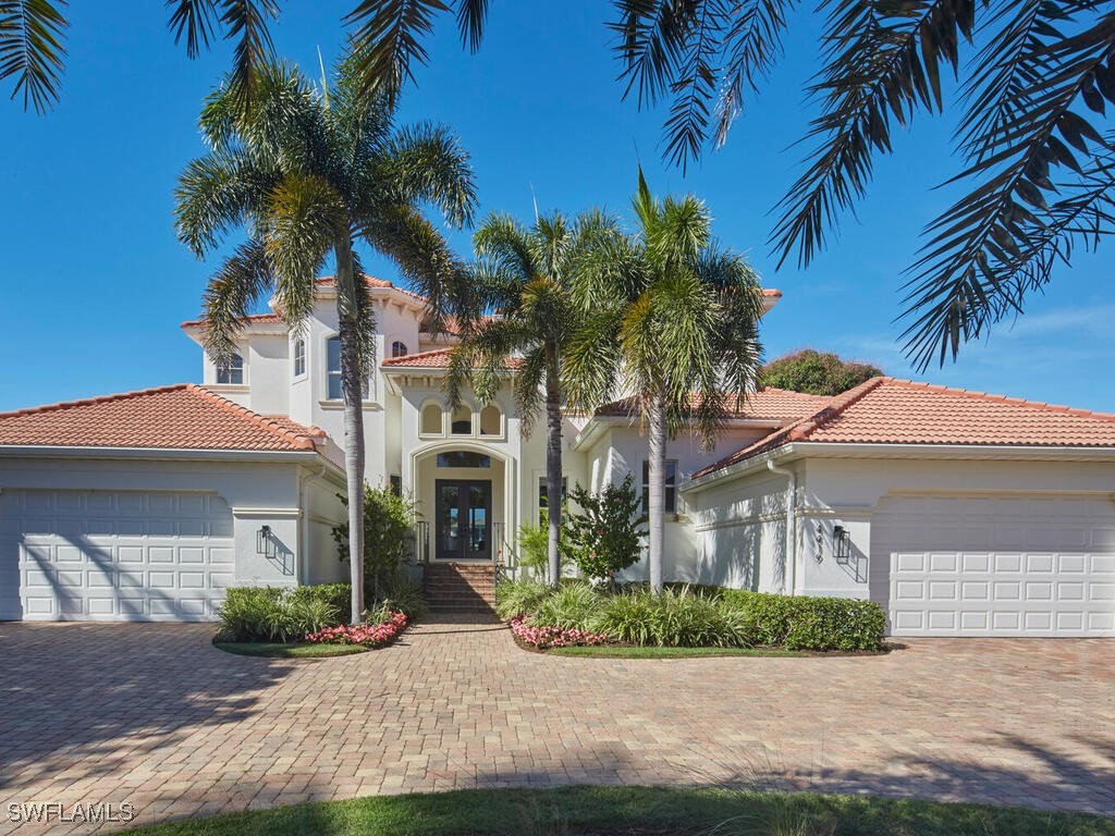 6 Bed Pool Home for Sale in Park Shore, photo 43