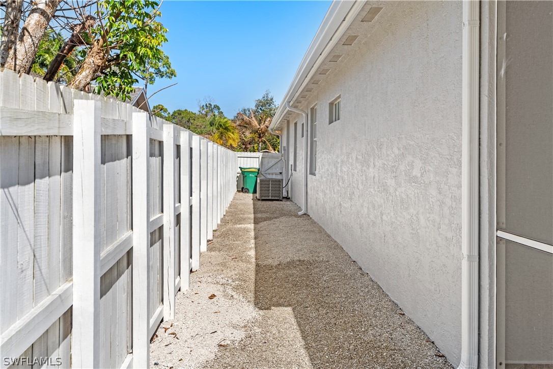 3 Bed SingleFamilyResidence for Sale in Naples, photo 43