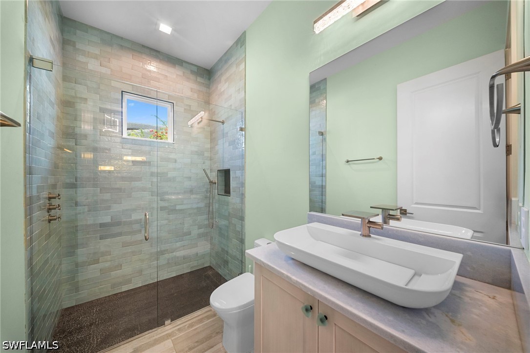 3 Bed Pool Home for Sale in Sapphire Cove, photo 43
