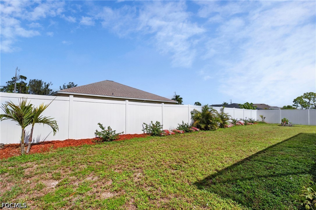 3 Bed Pool Home for Sale in Cape Coral, photo 43