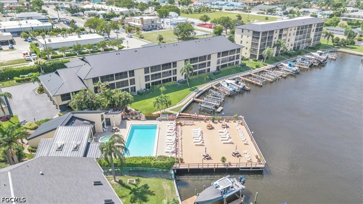 2 Bed Waterfront Home for Sale in Cape Coral, photo 43