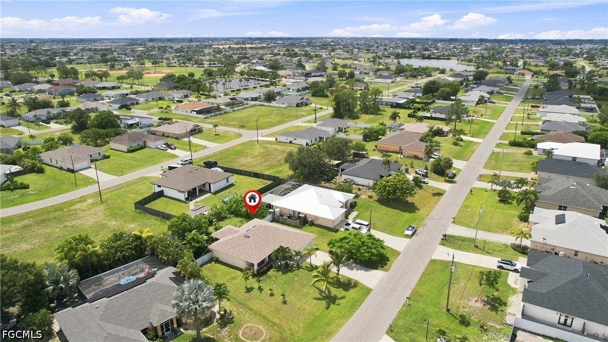 3 Bed SingleFamilyResidence for Sale in Cape Coral, photo 43