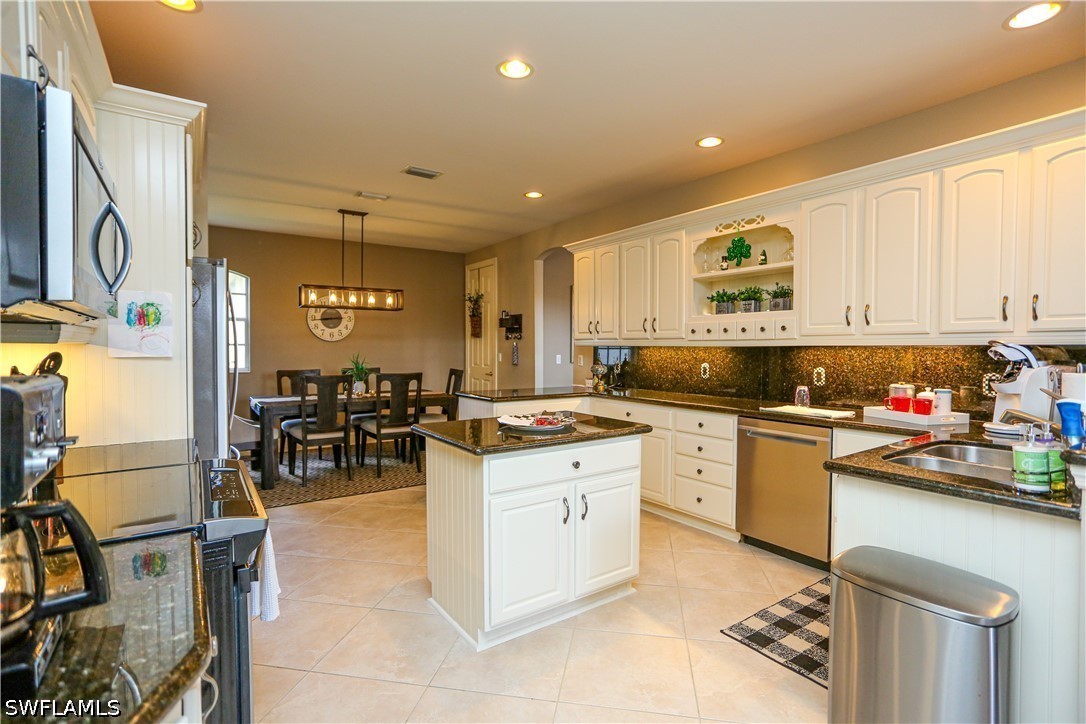 3 Bed Waterfront Home for Sale in Naples, photo 43