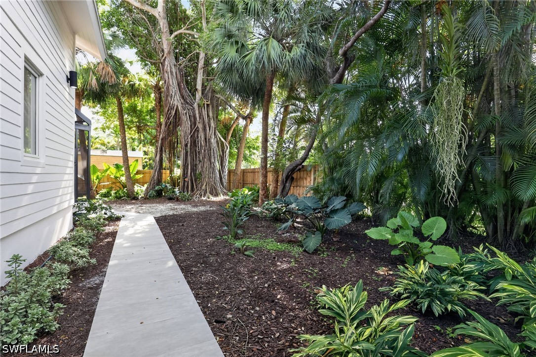 3 Bed SingleFamilyResidence for Sale in Rock Harbor, photo 43