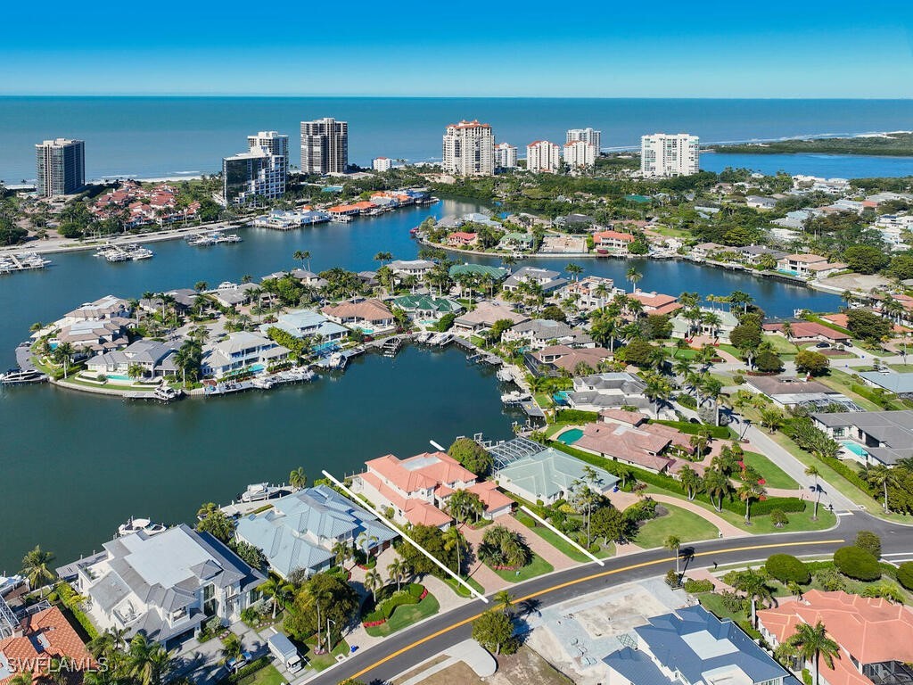 6 Bed Pool Home for Sale in Park Shore, photo 44