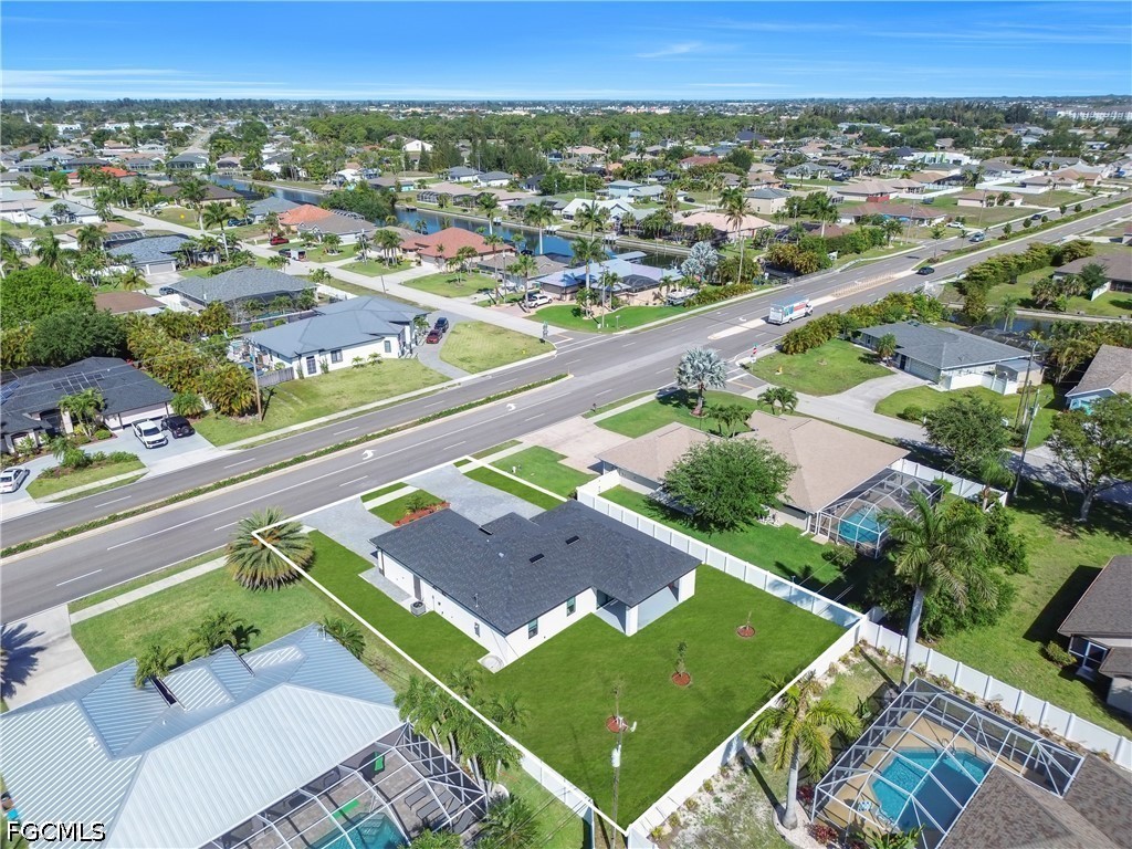 3 Bed SingleFamilyResidence for Sale in Cape Coral, photo 44