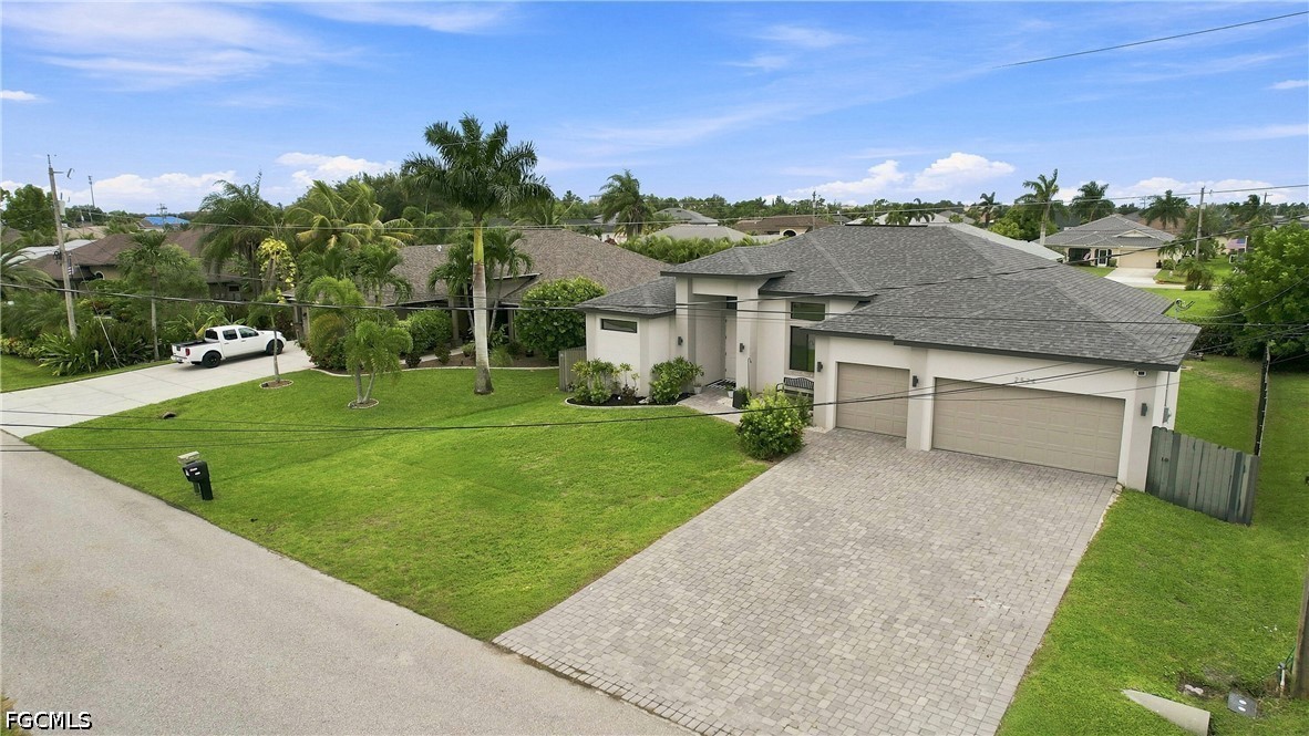 3 Bed SingleFamilyResidence for Sale in Cape Coral, photo 44