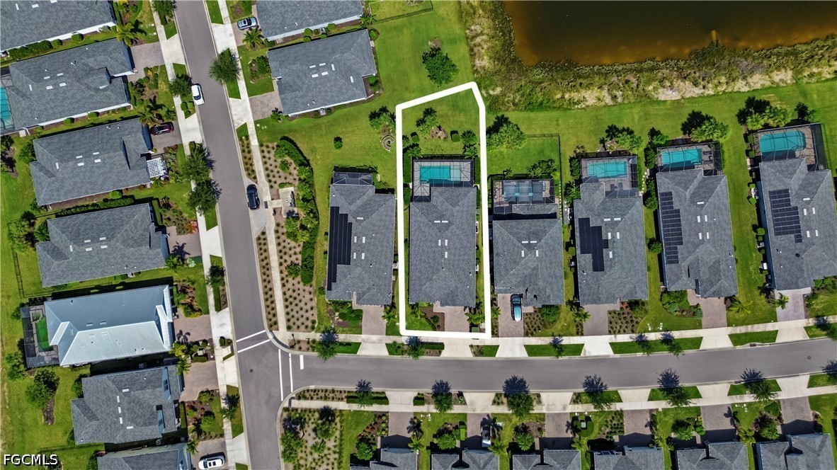 3 Bed Pool Home for Sale in Parkside, photo 44