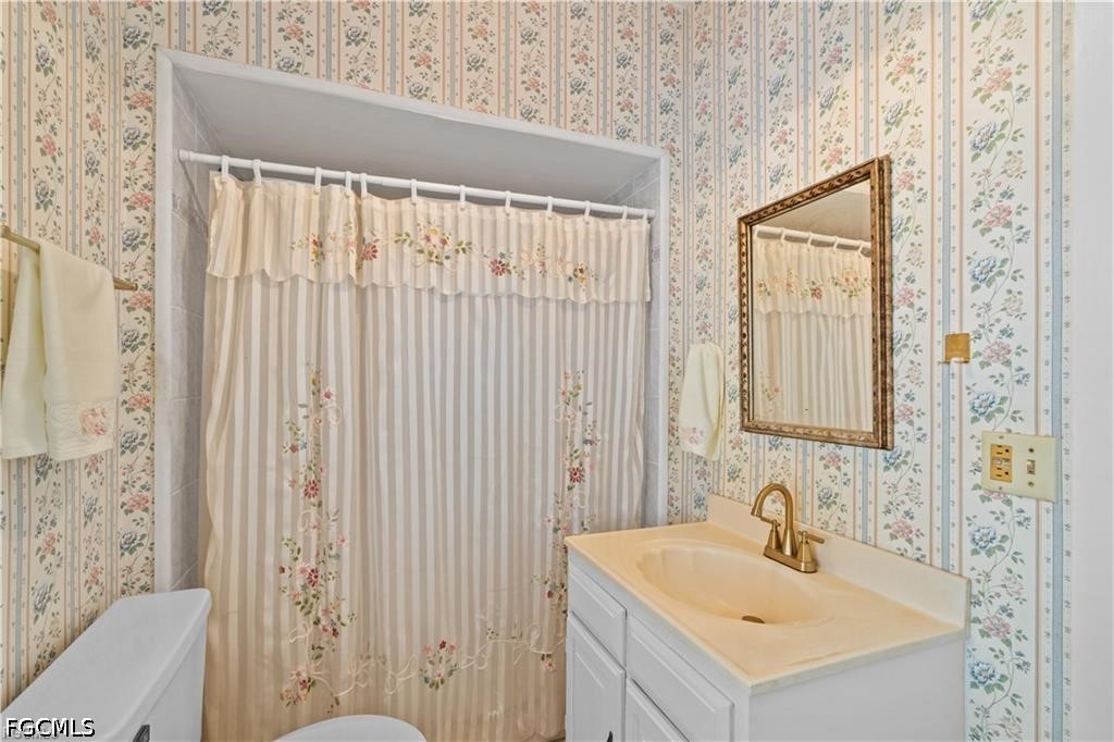 5 Bed Pool Home for Sale in Riverside, photo 44