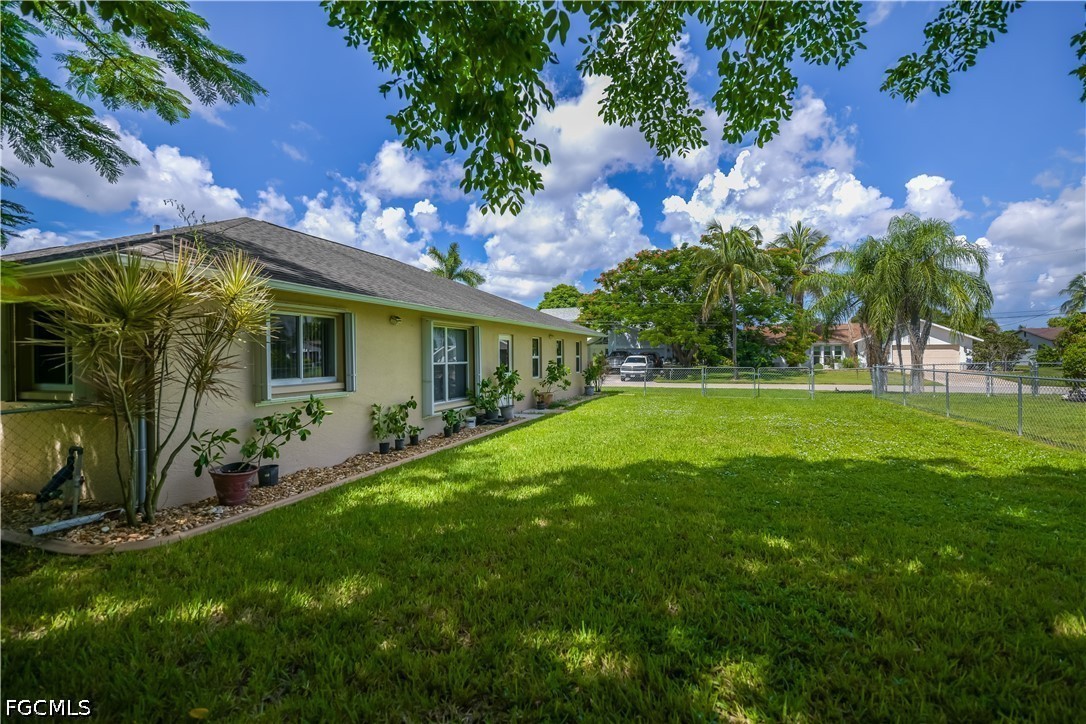 3 Bed SingleFamilyResidence for Sale in Cape Coral, photo 44
