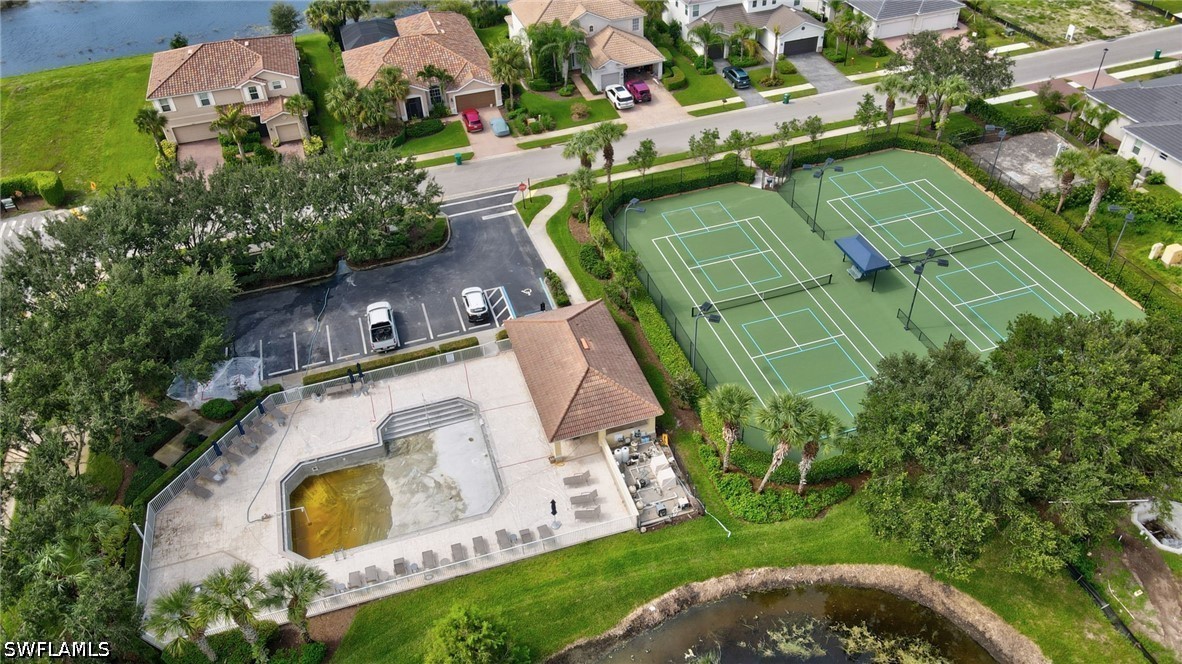 4 Bed SingleFamilyResidence for Sale in Naples, photo 44