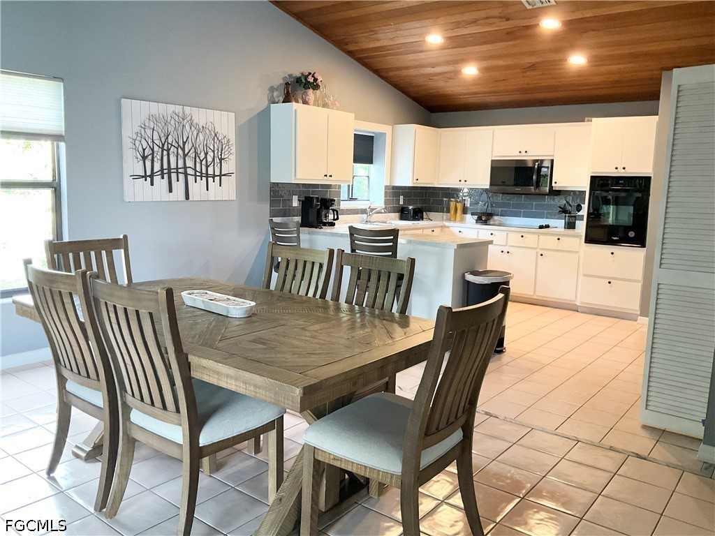 3 Bed Pool Home for Sale in Cape Coral, photo 44