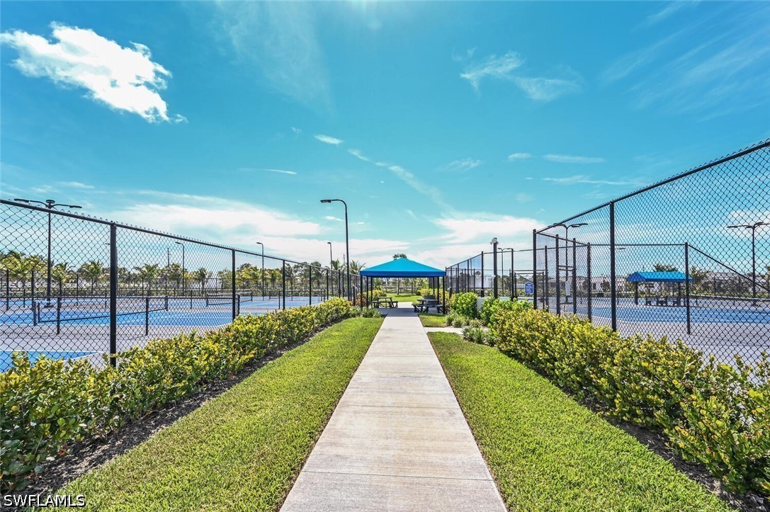 3 Bed SingleFamilyResidence for Sale in Bonita Springs, photo 44