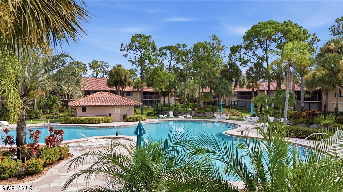 2 Bed Condominium for Sale in Coach House, photo 44