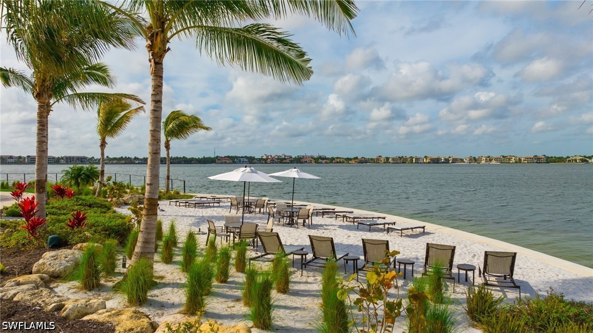 2 Bed Waterfront Home for Sale in Fort Myers, photo 44