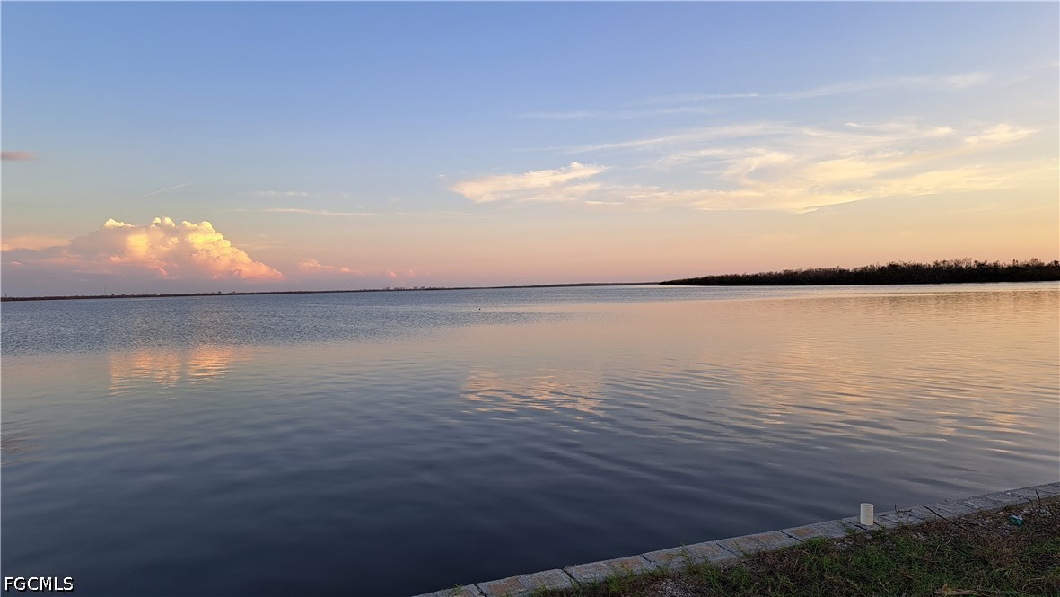 2 Bed Waterfront Home for Sale in Matlacha, photo 44
