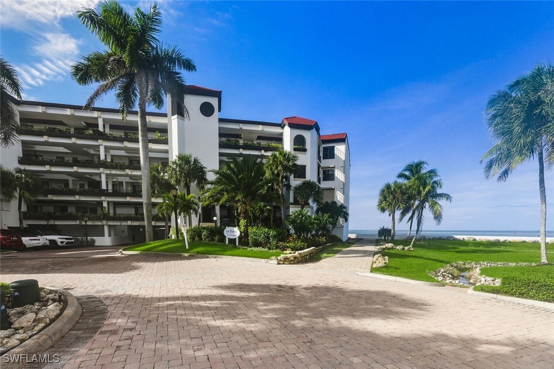 2 Bed Waterfront Home for Sale in Naples, photo 45