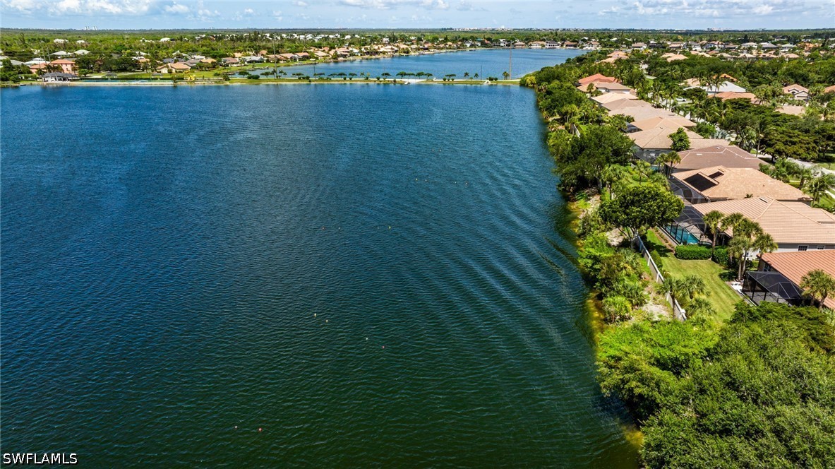 4 Bed Waterfront Home for Sale in Aster Place, photo 45