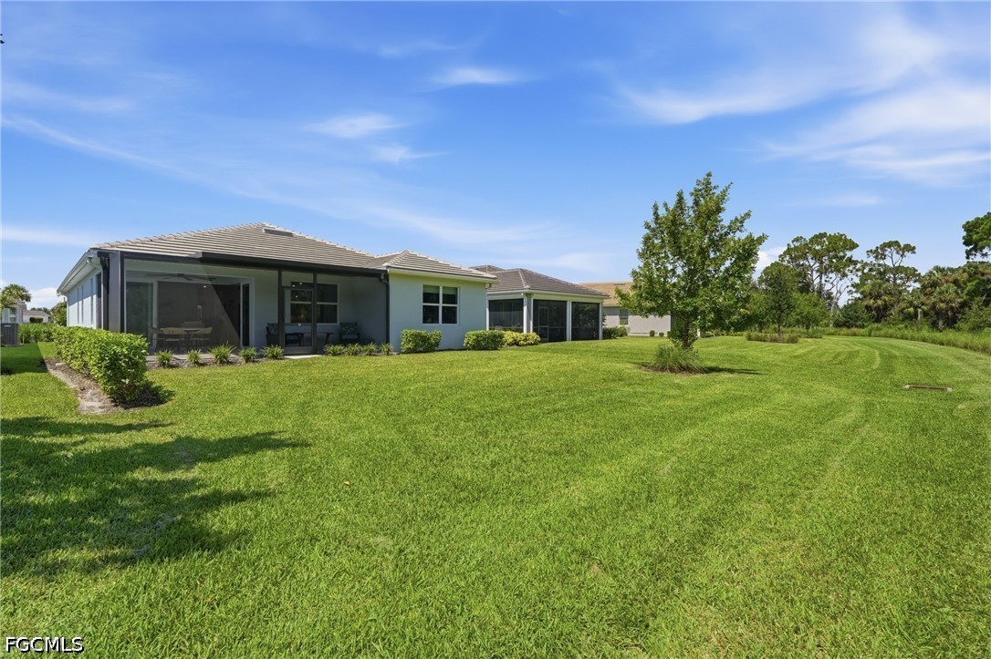 2 Bed SingleFamilyResidence for Sale in North Fort Myers, photo 45