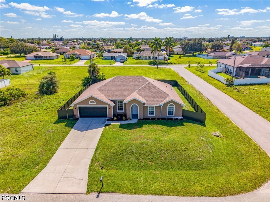 3 Bed SingleFamilyResidence for Sale in Cape Coral, photo 45