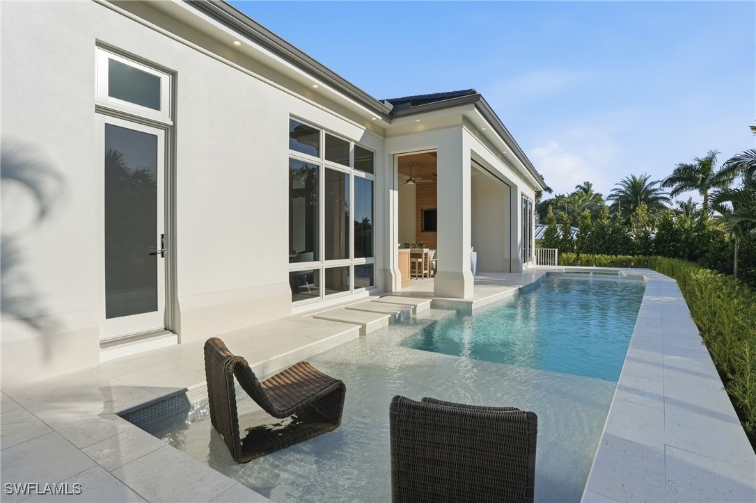 5 Bed Pool Home for Sale in Park Shore, photo 46