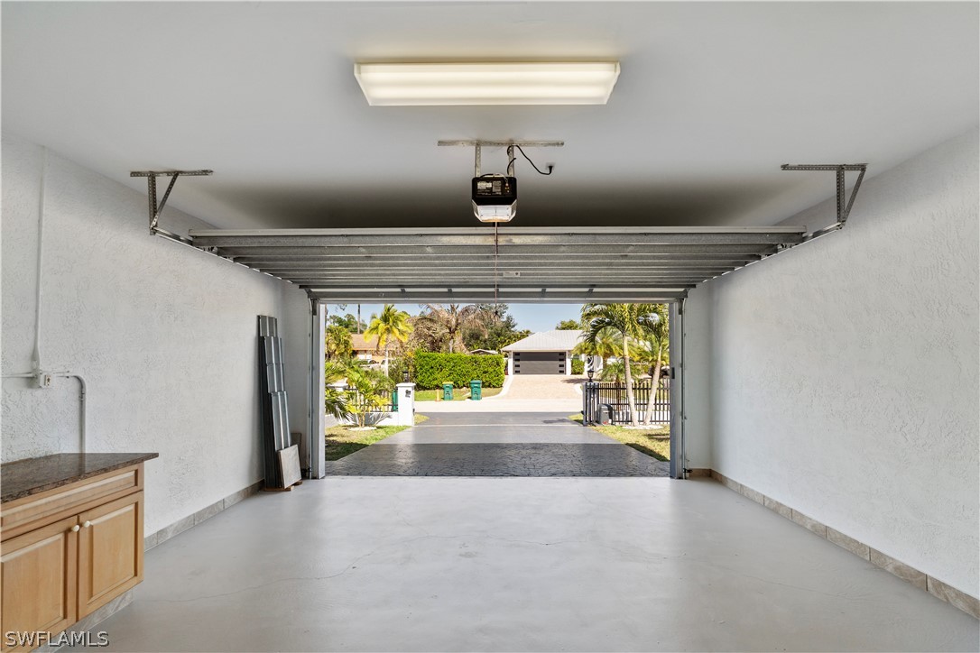 3 Bed SingleFamilyResidence for Sale in Naples, photo 46