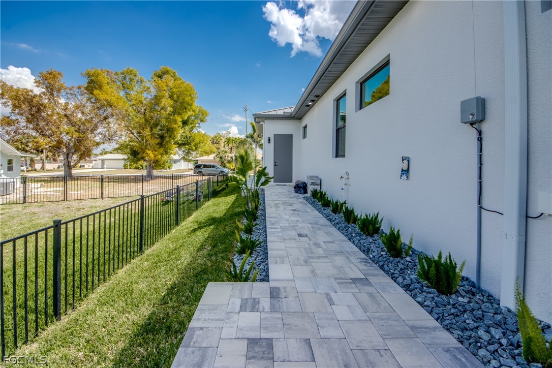 3 Bed Pool Home for Sale in Cape Coral, photo 46
