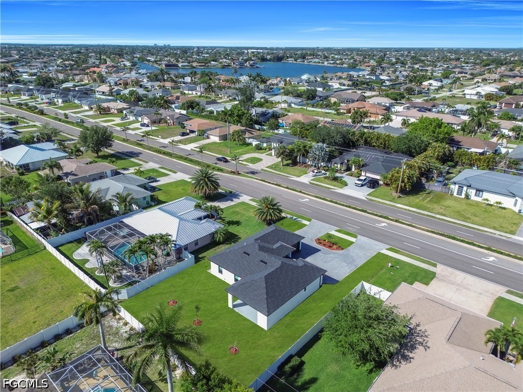 3 Bed SingleFamilyResidence for Sale in Cape Coral, photo 46