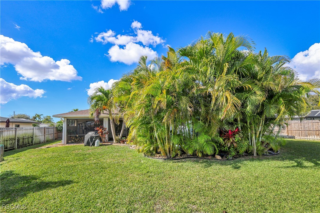 3 Bed SingleFamilyResidence for Sale in Cape Coral, photo 47