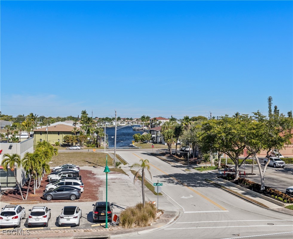 2 Bed Waterfront Home for Sale in Cape Coral, photo 47