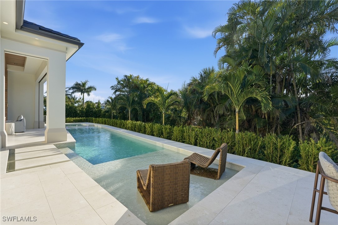5 Bed Pool Home for Sale in Park Shore, photo 47