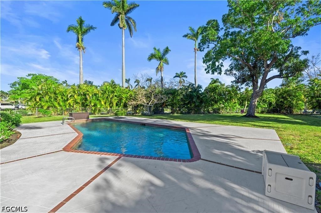 5 Bed Pool Home for Sale in Riverside, photo 47