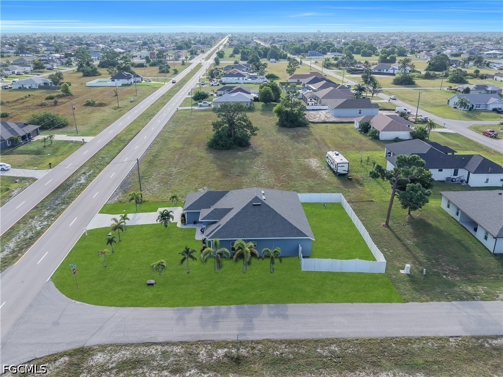 4 Bed SingleFamilyResidence for Sale in Cape Coral, photo 47