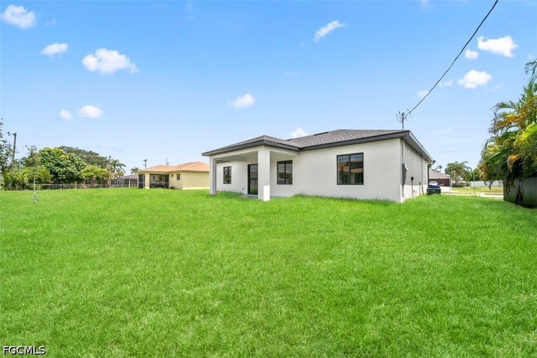 3 Bed SingleFamilyResidence for Sale in Cape Coral, photo 47