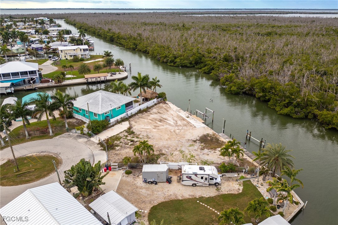 Waterfront Home for Sale in Trailerhaven, photo 48
