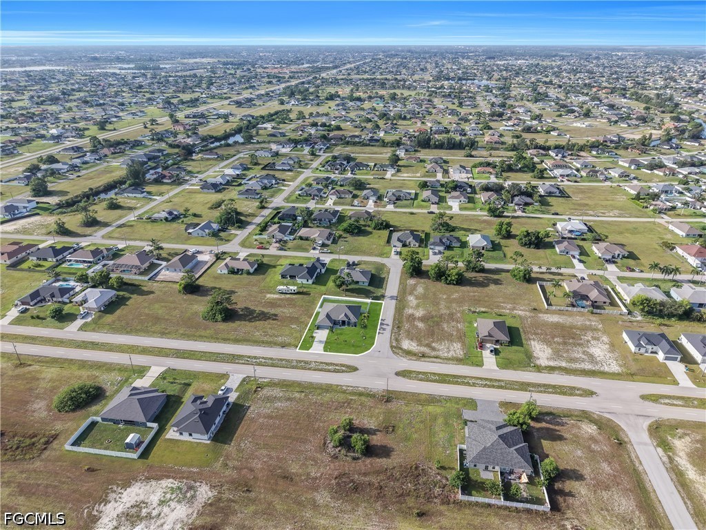 4 Bed SingleFamilyResidence for Sale in Cape Coral, photo 48