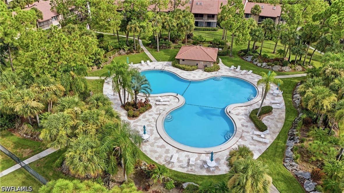 2 Bed Condominium for Sale in Coach House, photo 48