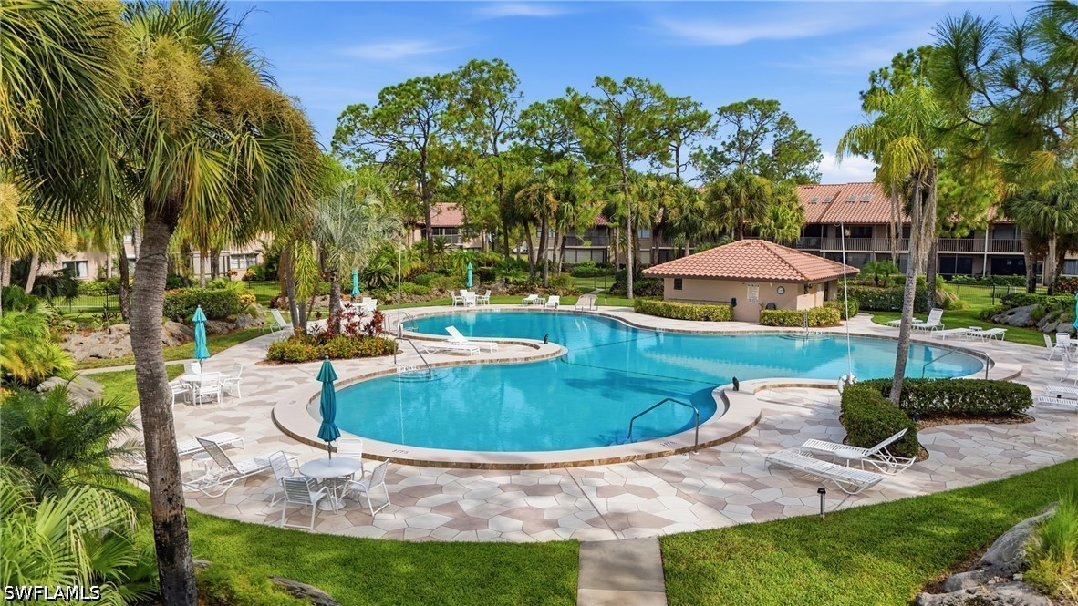 2 Bed Condominium for Sale in Coach House, photo 49