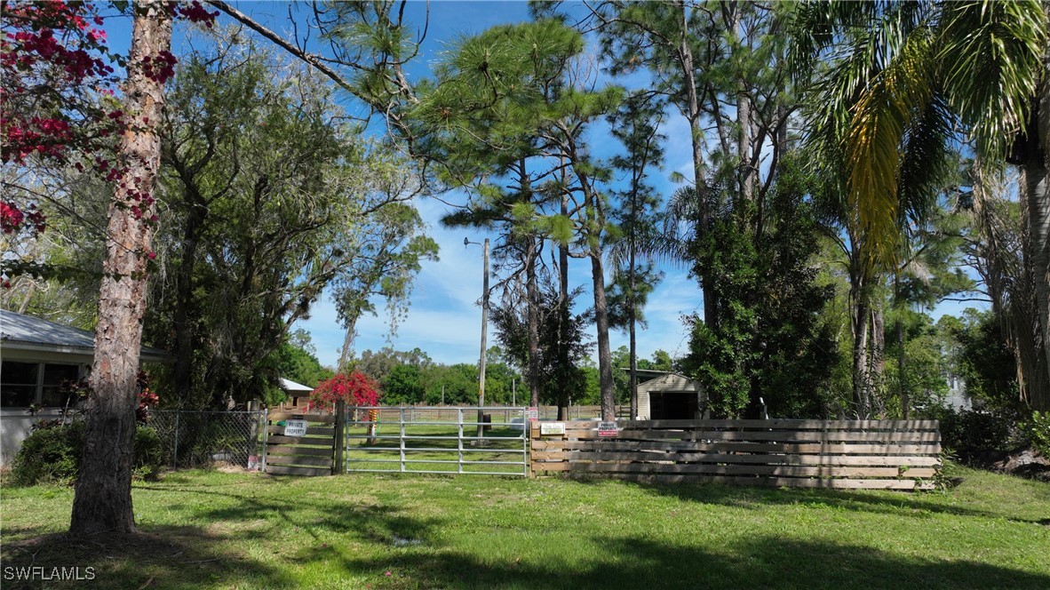 2 Bed SingleFamilyResidence for Sale in North Fort Myers, photo 50
