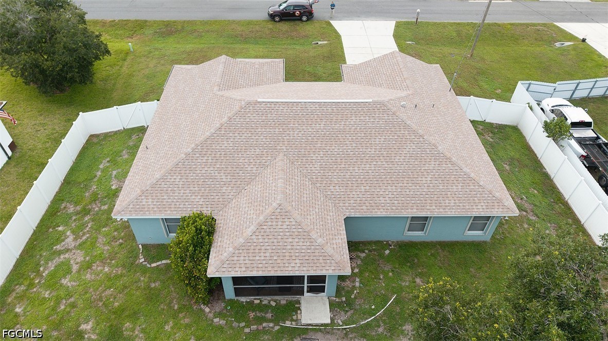 3 Bed SingleFamilyResidence for Sale in Mirror Lakes, photo 50