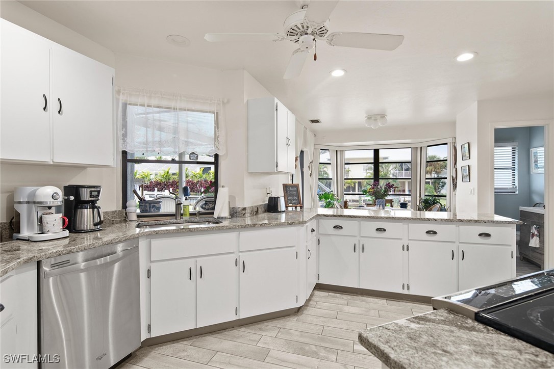 3 Bed Pool Home for Sale in Royal Harbor, photo 6